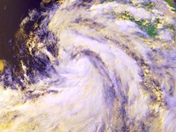 La tormenta tropical ''Cosme'' se convierte hoy en un huracán de categoría 1 en la escala Saffir-Simpson de cinco niveles. NTX /