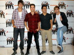 Kendall Schmidt, James Maslow, Carlos Pena Jr. y Logan Henderson continuarán con la promoción de su sencillo ''Confetti falling''. ARCHIVO /
