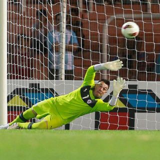 Darío Melo lleva a Chile a la cabeza del Grupo E