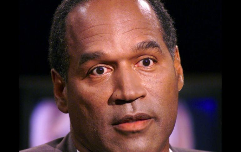 El incidente más conocido es el de O.J. Simpson, quien fue acusado de asesinar a su ex esposa y su amigo. ARCHIVO /