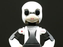Con ''Kirobo'', buscan que Japón sea el primero en enviar un robot-astronauta al espacio que pueda comunicarse con los humanos. AP /