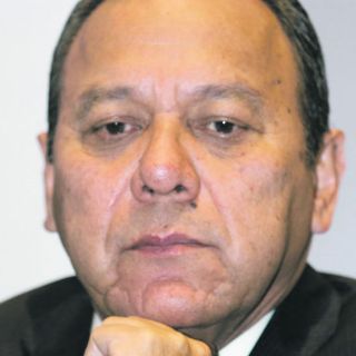 Perredistas protestan en defensa del petróleo