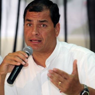 Ecuador no ha considerado traslado de Snowden a su territorio