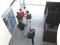 El agente ministerial que lleva el caso integra la averiguación previa, con el fin de consignar a ambos detenidos ante un Juzgado. ARCHIVO /