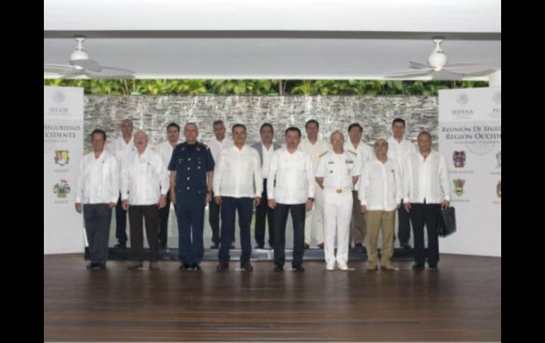 El titular de Segob se reúne con los gobernadores de estados del Occidente del País. TOMADA DE @osoriochong  /