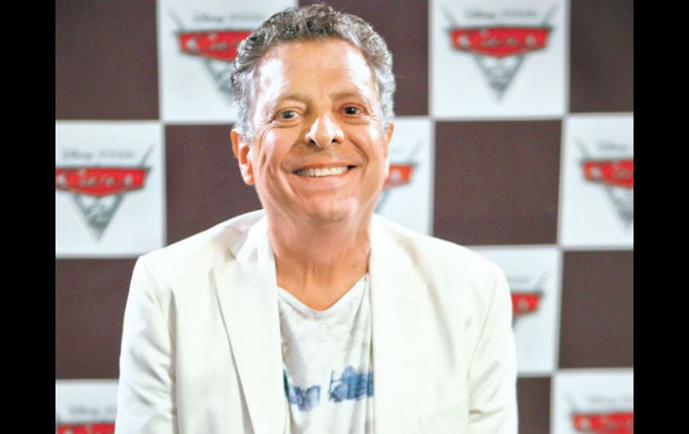 El actor admitie que el fumar pudo haber sido la causa de este mal, ya que lo ha hecho toda su vida. ARCHIVO /