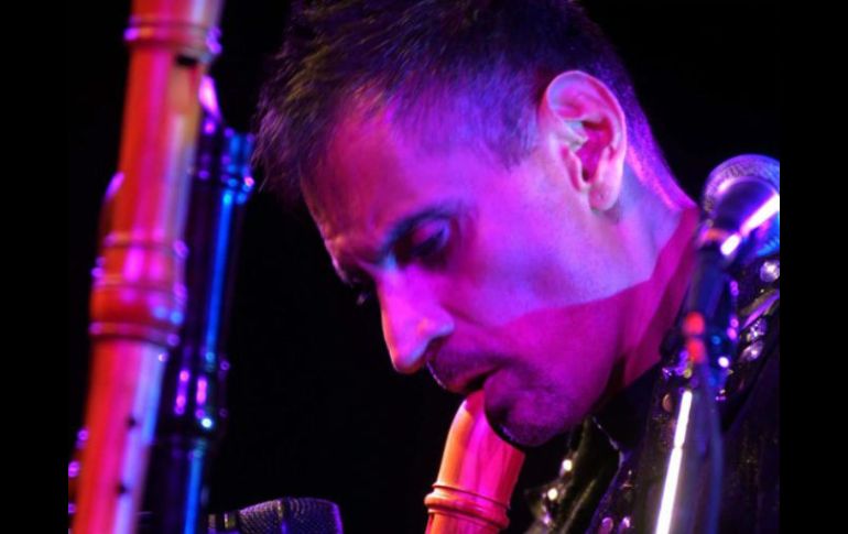 Horacio Franco demostró una vez más su virtuosismo en la flauta de pico. ARCHIVO /