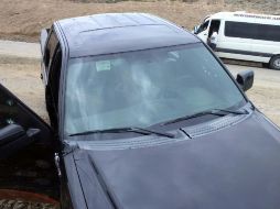 Aspecto de la camioneta donde circulaba la candidata Rosalía Palma. Dos de sus familiares resultaron muertos. NTX /