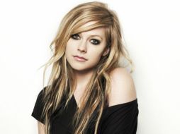 Éste es el segundo matrimonio de Avril Lavigne, de 28 años de edad. ARCHIVO /