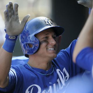 Lough y Hosmer logran victoria contra los Mellizos