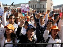 Docentes acuerdan marchar en protesta por la violencia y represión. ARCHIVO /