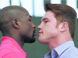 Cada vez más cerca. Mayweather y Álvarez están a un par de días de terminar la gira promocional de su pelea del 14 de septiembre. AP /
