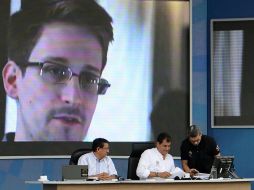 El presidente de Ecuador, Rafael Correa rechaza las presiones de EU para negar el asilo a Edward Snowden. EFE /