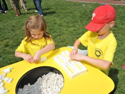 En la planta se genera el 30 por ciento de la producción mundial de juguetes LEGO. ARCHIVO /