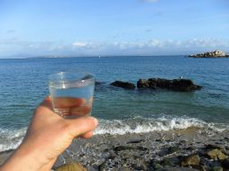Este tipo de implemento podría representar una óptima solución para potabilizar el agua marina en zonas costeras del país. ESPECIAL /