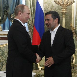 Irán espera construir nuevas centrales nucleares con ayuda rusa