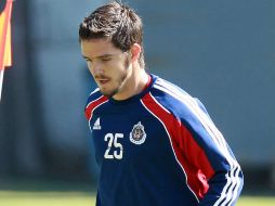 El contención afirma que en Chivas no juegan amistosos sea el equipo que sea pues su prioridad es ganar. ARCHIVO /