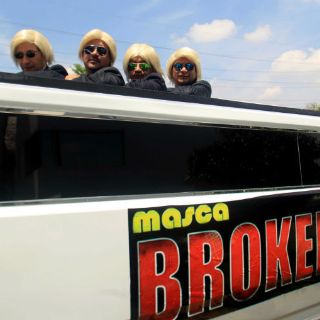 Los ''Mascabrokers'' hacen reír y reflexionar