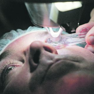 Esperan trasplante de córnea 975 pacientes del IMSS