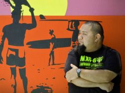 Fernández presenta un libro de acción, con persecuciones policíacas, narcotráfico y asesinatos. ESPECIAL /