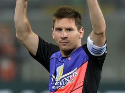 Al percatarse del incidente, el argentino pidió su cambio y abandonó el estadio. AFP /