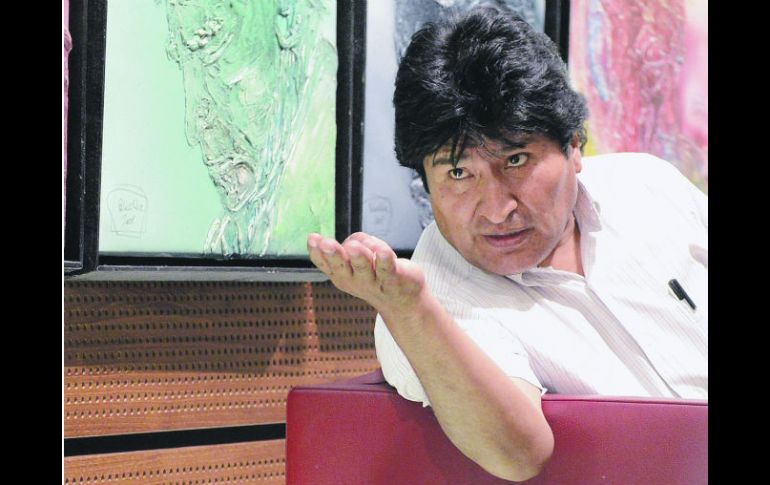 Evo Morales informó que la Policía de Viena revisó que en su avión no viajara Edward Snowden. Ya regresó a La Paz. EFE /