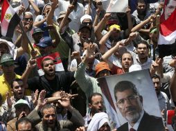Seguidores de Mursi llaman a realizar un viernes de protestas en El Cairo por la caída del ex presidente. EFE /