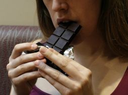 La feniletilamina, compuesto presente en el chocolate, es la misma sustancia que produce el cerebro cuando se está enamorado. ARCHIVO /