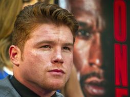 El tapatío pelará con Floy Mayweather el 14 de septiembre en Las Vegas. ARCHIVO /