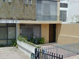 La casa del joven prófugo quedó habilitada después de que en un cateo retiraran la puerta de la fachada. ESPECIAL /