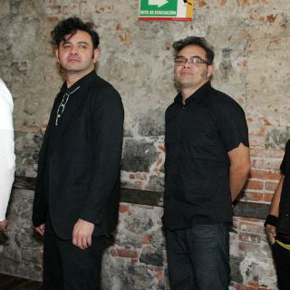 Café Tacvba recibe Disco de Oro por ''El objeto antes llamado disco''