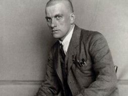 La pérdida de influencia y el declive de su pasión amorosa, lo llevaron a suicidarse de un tiro, el 14 de abril de 1930. ARCHIVO /