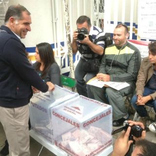 Queman paquetería electoral en Oaxaca, confirma gobernador