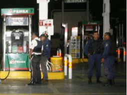 A una trabajadora le robaron 850 pesos y un teléfono celular que fue confiscado poco después por las autoridades. ARCHIVO /