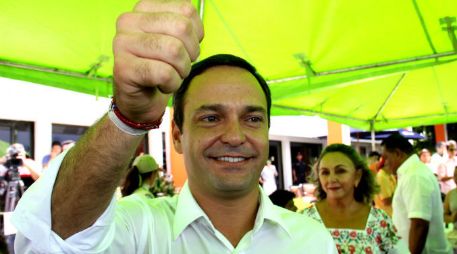 El candidato de la coalición del PRI, PVEM y Panal a la Presidencia Municipal de Cancún, Paul Carrillo de Cáceres. NTX /
