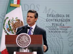 Peña Nieto afirma que su gobierno está decidido a lograr un crecimiento sostenido y generar empleos de calidad. EFE /