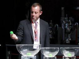 El calendario es aprobado con 130 votos a favor. EFE /