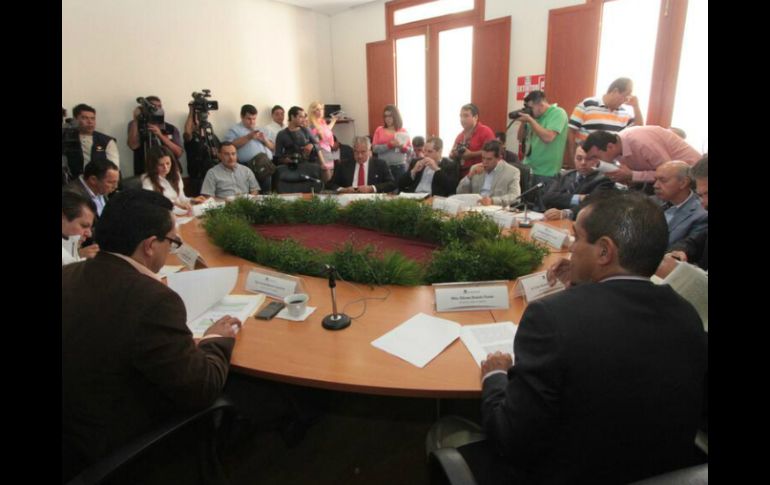 Sesión de la Comisión de Vigilancia. Imagen de @LegislativoJal. ESPECIAL /