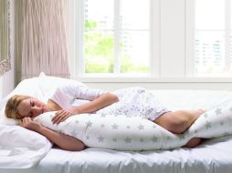 Evitar dormir boca arriba es una máxima para las embarazadas. ARCHIVO /