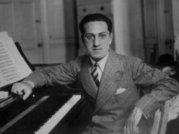 Gershwin  destacó por su innovadora propuesta musical que mezcla elementos de jazz, música judía y del repertorio romántico europeo. ESPECIAL /