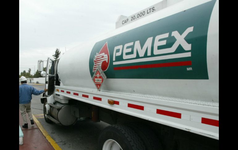 Pemex considera que con la participación de empresas privadas se contribuirá a incrementar la producción de hidrocarburos. ARCHIVO /