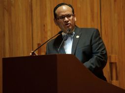 Pérez Gómez está de acuerdo en que ningún funcionario gane más dinero que el gobernador del Estado. ARCHIVO /