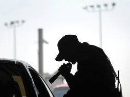 El auto, con los inmigrantes, intentó huir después de una llamada a inspección secundaria en un retén en la localidad de Pine Valley. ARCHIVO /