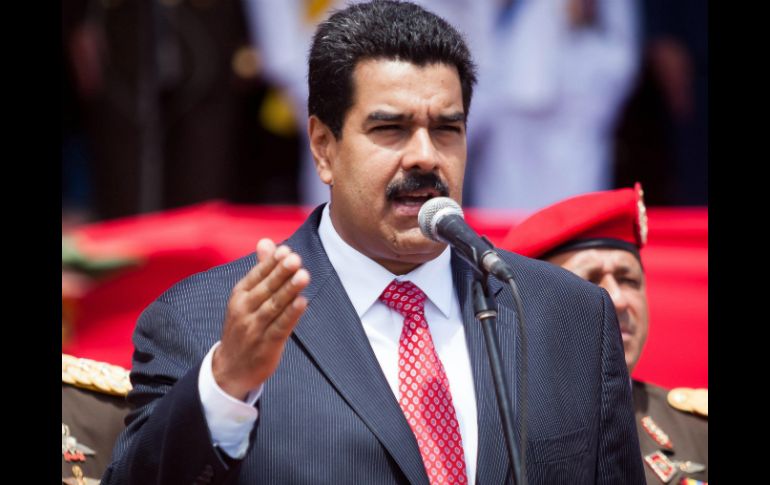 Maduro recalca que con esta nueva tarea despunta la ''Venezuela de la dignidad, del futuro, la que ha derrotado la burguesía''. EFE /