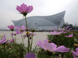 Hoteles, oficinas, tiendas y un parque oceánico cabrán dentro del maravilloso centro. AP /
