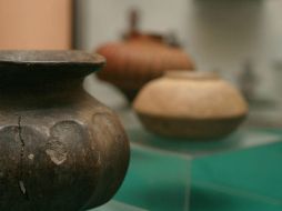 Las piezas encontradas con inscripciones son parte de los miles de fragmentos de cerámica, piedra, jade, madera, marfil y hueso. ARCHIVO /