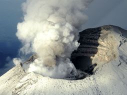 La suspensión se dio por la actividad generada en el volcán Popocatépetl. AP /
