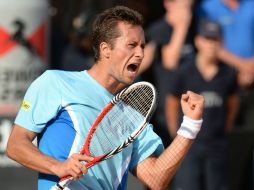 Phillip Kohlschreiber festeja haber pasado al encuentro final tras vencer a Victor Hanescu. AP /