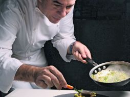 Thierry Blouet ha encontrado en Puerto Vallarta el escenario ideal para crear sus platillos. ESPECIAL /