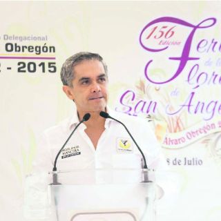 Granier seguirá en el DF: Mancera